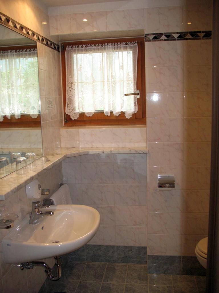 Pensione Sellablick Colfosco Habitación foto